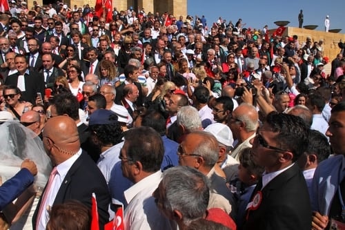 Yeni Adli Yıl Görkemli Bir Alternatif Açılış Töreniyle Başladı
 - 105