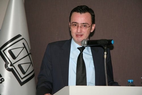 Mobbing Bir İnsan Hakları İhlalidir
 - 8