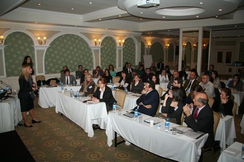 Yabancılar Ve Uluslar Arası Korumaya İlişkin Adli Yardım Görevi Alacak Avukatlara İçin Sertifika Programı Düzenlendi

 - 35