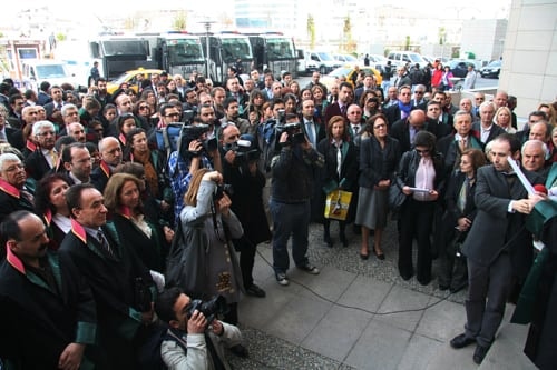 Adalet Dilenmiyoruz: Direniyoruz!
 - 7