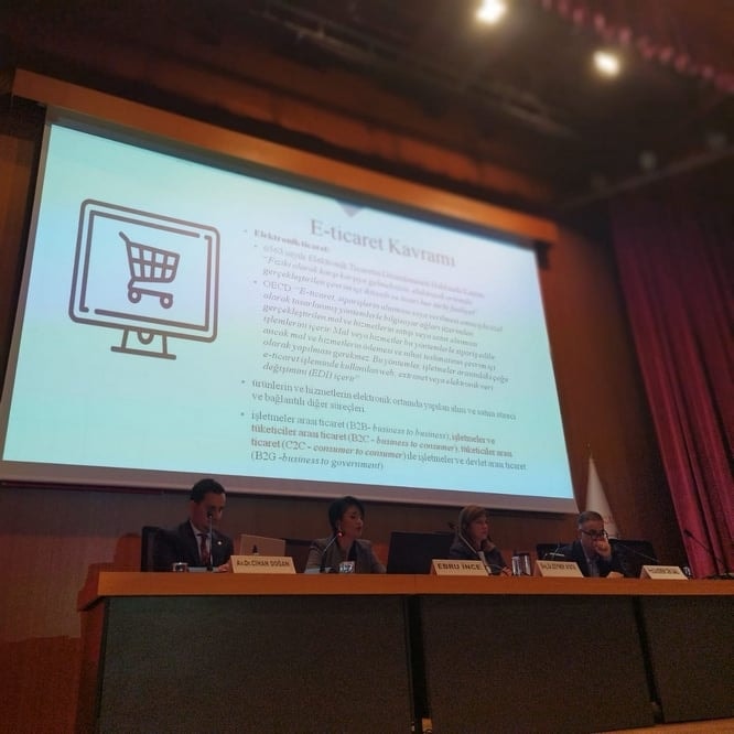 “Elektronik Ticaretin Düzenlenmesi” Semineri - 30