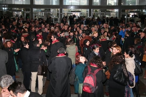 Hukuk Silah, Polis Yargı Olamaz!
 - 37