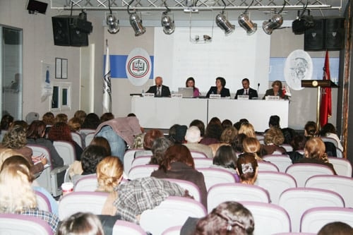 Kadın Kuruluşları Bu Yıl 11 Sığınma Evi Daha Açılması İçin Çağrıda Bulundu

 - 14