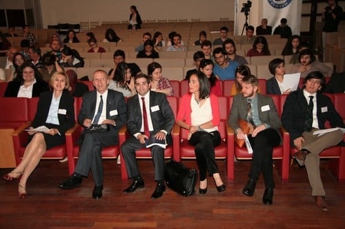 Ab -Türkiye Geri Kabul Anlaşması Ve Vize Serbestîsi

 - 9