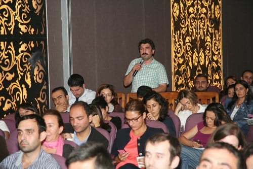 Kadın Hakları Ve Aile İçi Şiddet Konulu Sertifika Programı Devam Ediyor

 - 26