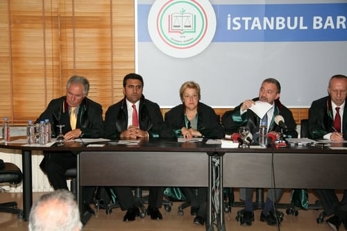 Yolsuzluk İddialarını Kapatılmış Saymak Hukuken Mümkün Değildir

 - 7