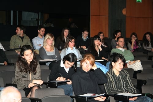 Ab Hukuku İlkelerinin 
Üçüncü Ülkelere Etkisi Ve 
Türk Avukatların Serbest Dolaşımı - 23