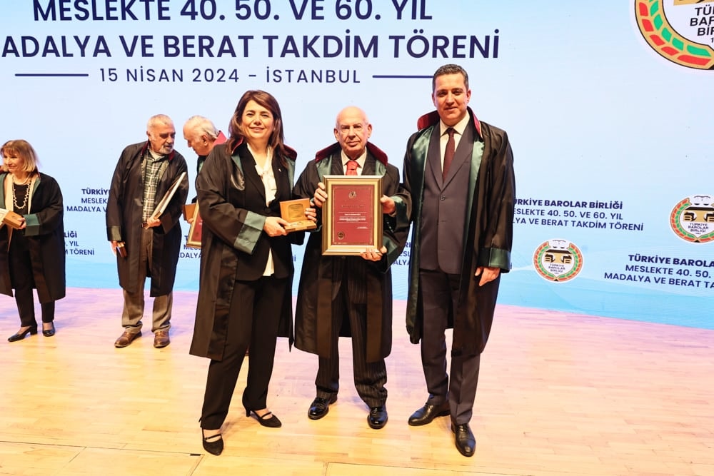 Meslekte 40, 50 ve 60 Yılını Dolduran Meslektaşlarımıza Plaket Verildi - 311