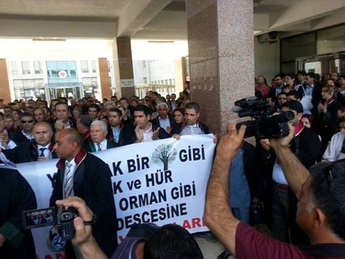 Gaziantep Barosu'ndan İstanbul Barosu'na Destek Açıklaması 

