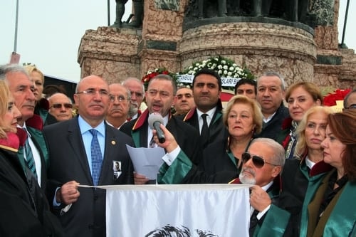 Aramızdan Ayrılışının 77. Yılında Atamızı Saygı Ve Minnetle Andık 
 - 76