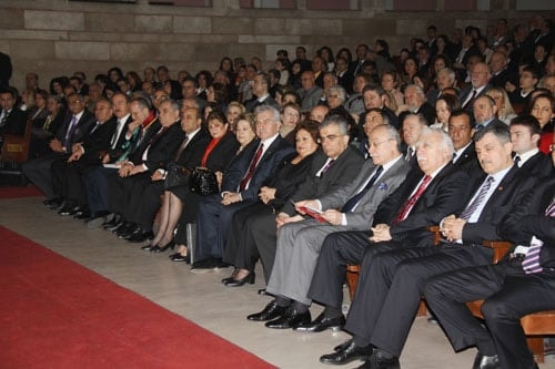 İstanbul Barosu 132. Kuruluş Yıldönümü Ve 
5 Nisan Avukatlar Günü
Etkinliklerle Kutlanmaya Başlandı - 19