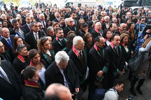 Adalet Dilenmiyoruz: Direniyoruz!
 - 3