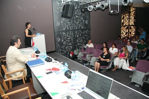 Sağlık Çalışanları, Diğerlerinden
16 Kat Daha Fazla Şiddet Görüyor - 6