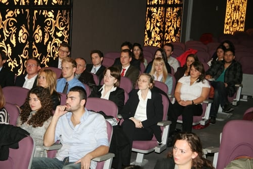 Sosyal Paylaşım Ağları Ve İnternet Korsanlığı
 - 4