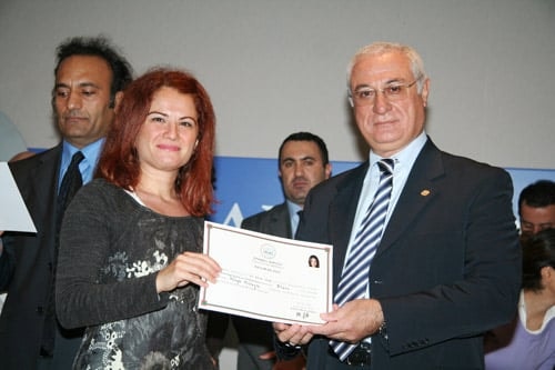 16. Dönem İngilizce Derslerine Katılanlara Katılım Belgeleri Verildi - 18