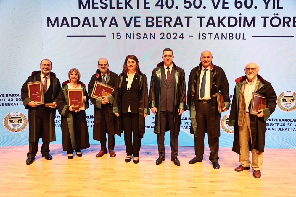 Meslekte 40, 50 ve 60 Yılını Dolduran Meslektaşlarımıza Plaket Verildi - 220