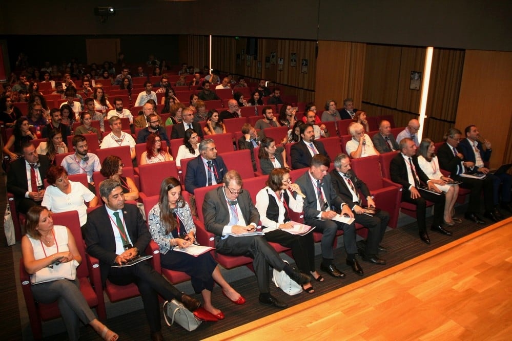 Uluslararası Konferans: ‘Ayın Karanlık Yüzü’ - 32