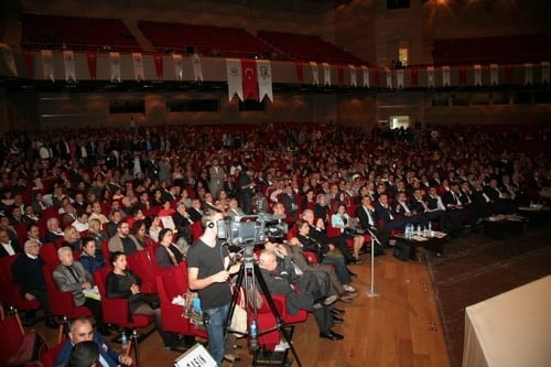 Ümit Kocasakal İstanbul Barosu Başkanlığına Yeniden Seçildi 

 - 134