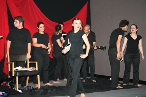 İstanbul Üzerine Şiirli Bir Oyun Denemesi - 14