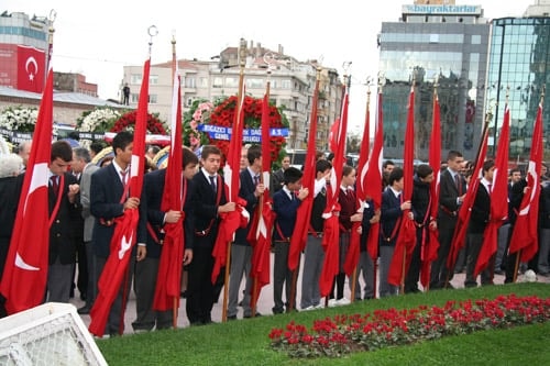 Atamızı Saygıyla Andık - 9