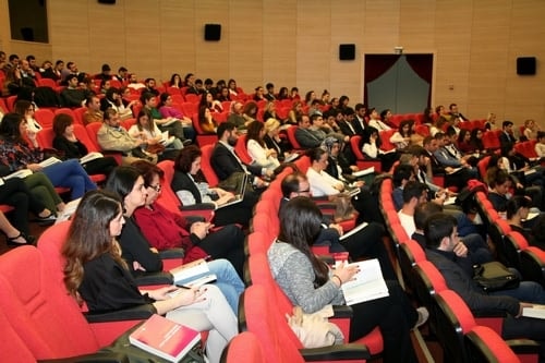 Kadın Hakları Ve Aile İçi Şiddet” Konulu Sertifika Programı Devam Ediyor
 - 8