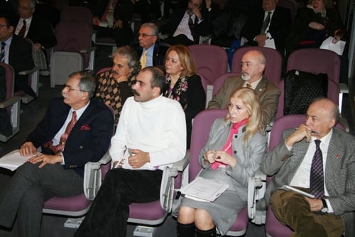 Baro Meclisi Genel Kurulu
Yargıya Yapılan Müdahaleleri Görüştü - 13