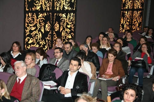 Kadın Hakları Ve Aile İçi Şiddet Semineri Devam Ediyor

 - 70