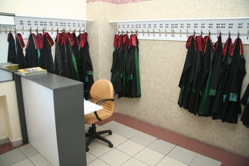 Bakırköy Adalet Sarayında Çağdaş Mekân Düzenlemeleri
 - 4