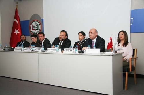 İstanbul Barosu Dış İlişkiler Merkezi Tarafından Düzenlenen
“Sınırlar Ve Sığınmacılar: Bir Suriye Örneği “ Konulu Toplantı Yapıldı - 59