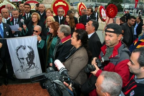 Aramızdan Ayrılışının 77. Yılında Atamızı Saygı Ve Minnetle Andık 
 - 81