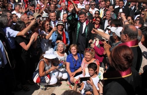 Yeni Adli Yıl Görkemli Bir Alternatif Açılış Töreniyle Başladı
 - 111