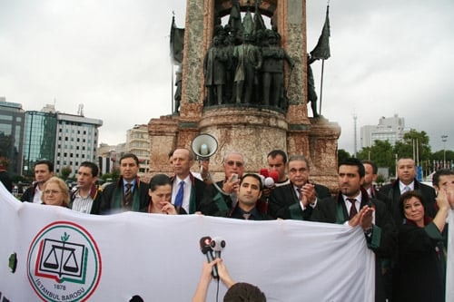 Avukatlardan Cmk’Da Yaşanan Sorunlara Tepki - 27
