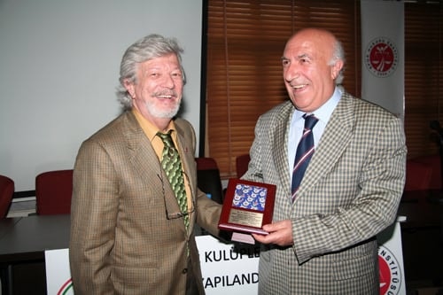 Spor Kulüpleri Yeniden Yapılandırılmalıdır 
 - 53