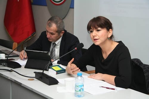 Özgürlükler Hâkimi

 - 23