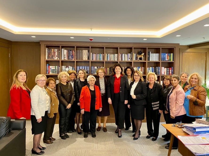 Türk Hukukçu Kadınlar Derneği’nden  Başkanımız Av. Filiz Saraç’a Tebrik Ziyareti - 6