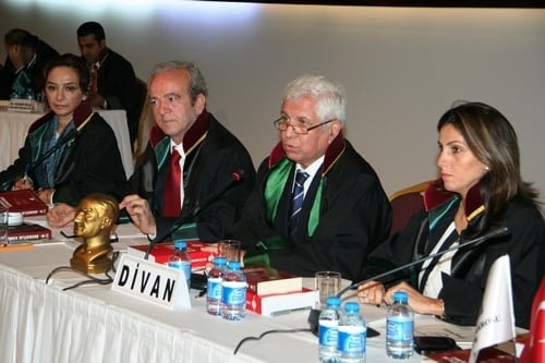 Ümit Kocasakal İstanbul Barosu Başkanlığına Yeniden Seçildi 

 - 108