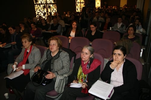 “Kadın Hakları Ve Aile İçi Şiddet” Konulu Sertifika Programı

 - 5