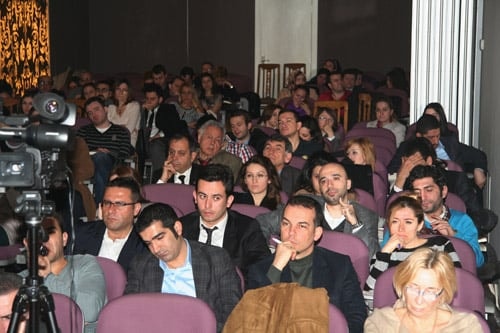 “Kadın Hakları Ve Aile İçi Şiddet” Konulu Sertifika Programı

 - 62