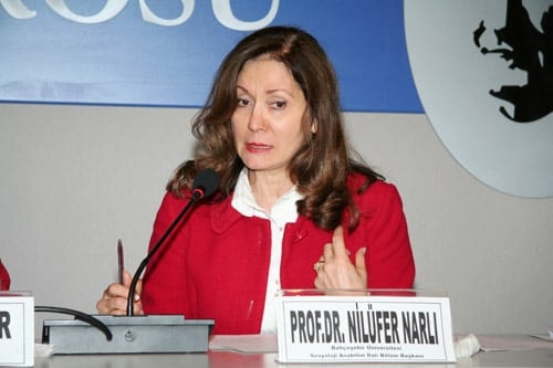 Töre Ve Kadın Cinayetleri
Feodal Yapıdan Kaynaklanıyor
 - 15