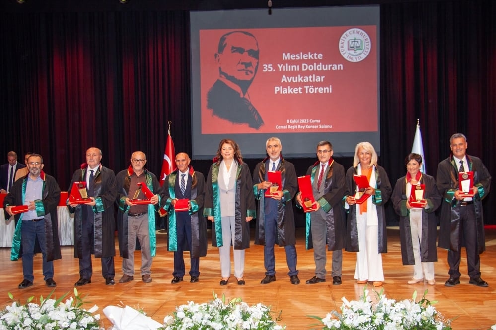 Meslekte 25, 30 ve 35 Yılını Dolduran Meslektaşlarımıza Plaket Verildi - 20