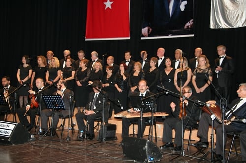 İlkbahar Konseri Coşturdu
 - 4