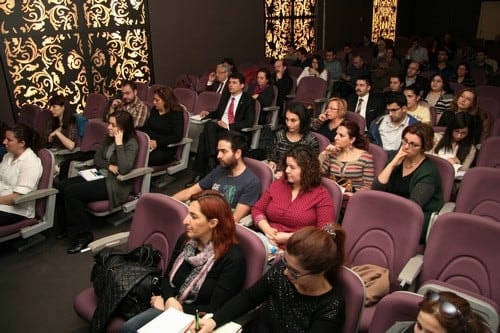 Mobbing Bir İnsan Hakları İhlalidir
 - 3