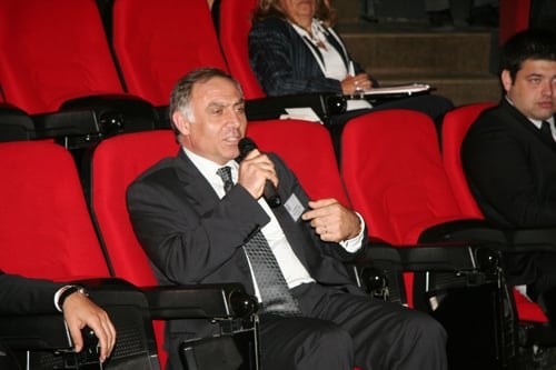 Sosyal Ağlar Ve İnternet Özgürlükçü Anlayışla Düzenlenmeli
 - 18