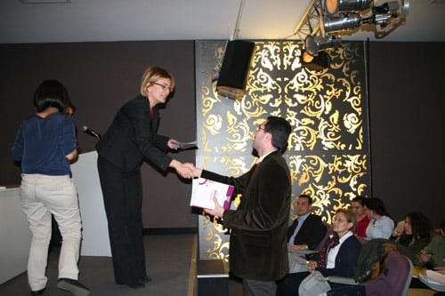 “Kadın Hakları Ve Aile İçi Şiddet” Konulu Sertifika Programı

 - 33