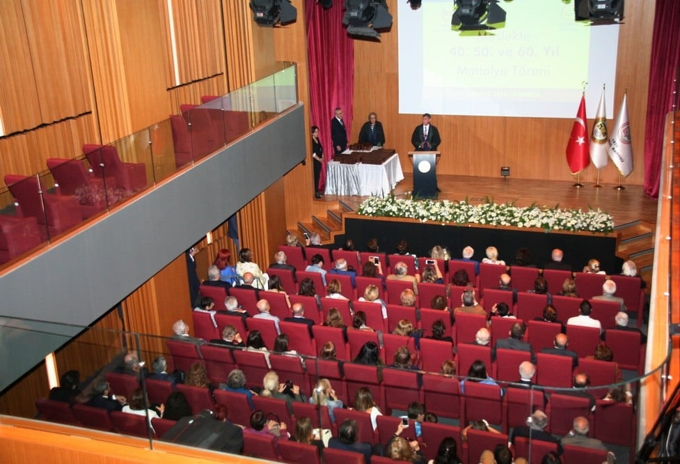 Meslekte 40, 50, 60 Yılını Dolduran 467 Meslektaşlarımıza Madalya Verildi - 37