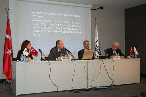 Dört Yabancı Bilim Adamından
Dört Ayrı Konuda Konferans