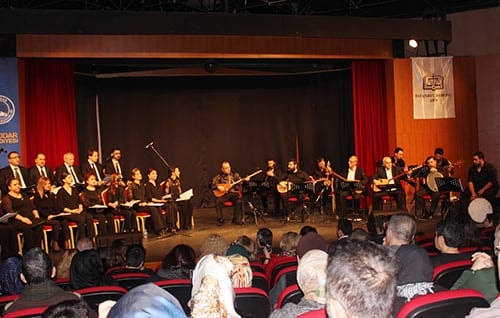 Türk Halk Müziği Topluluğu Konser Verdi
 - 8