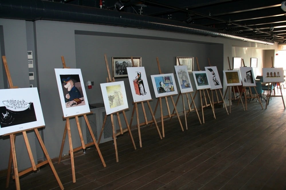 İnsan Hakları Onurlu Yaşamak İçin Gereklidir - 54