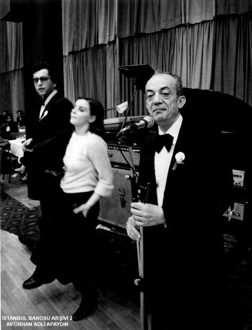 Biz Bayrağı O’Ndan Devraldık

 - 3