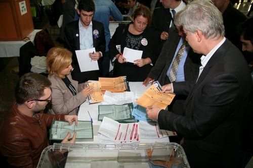Ümit Kocasakal İstanbul Barosu Başkanlığına Yeniden Seçildi 

 - 309